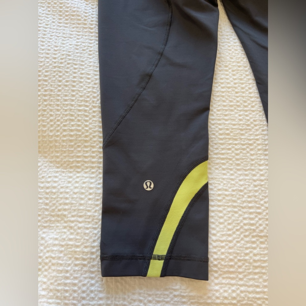 Lululemon Gray Run Inspire Crop ll Leggings - Picture 4 of 9
